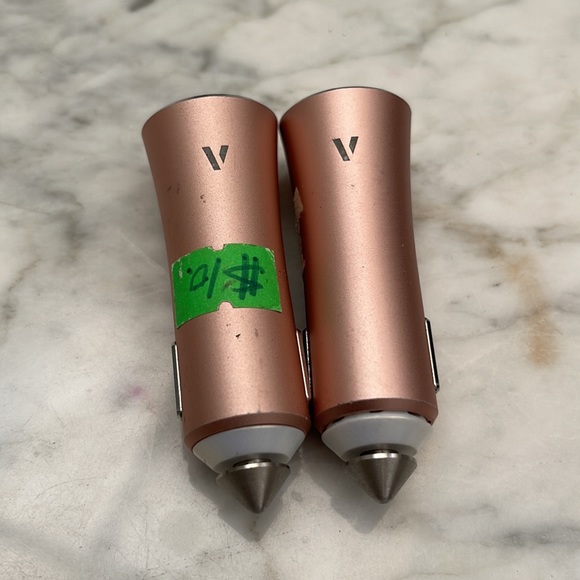 2 pieces of rose gold color fast car chargers - Picture 2 of 4